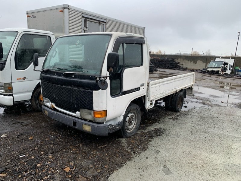 Автомобиль Nissan Atlas R4F23 QD32 1997 года в разбор