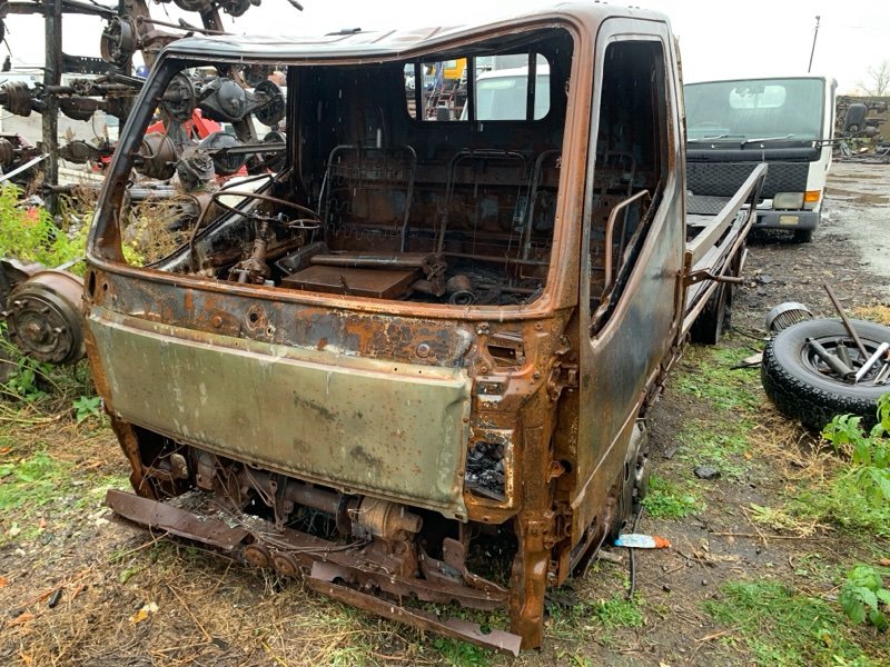 Автомобиль Mitsubishi Canter FE508B 4D35 1993-2002 года в разбор