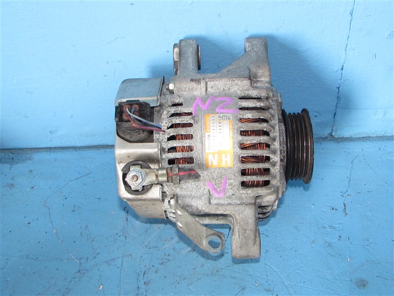 Генератор TOYOTA FUNCARGO NCP21 1NZ FE 27060-21111 контрактная