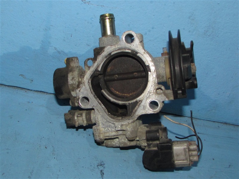 Дроссельная заслонка TOYOTA COROLLA ZZE121 3ZZ FE