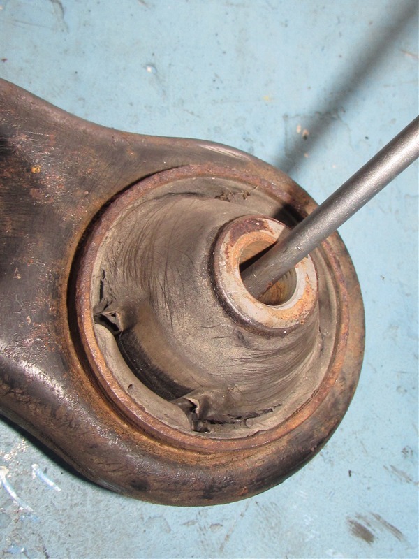 Рычаг передний левый SUZUKI Grand Vitara TDA4W J24B