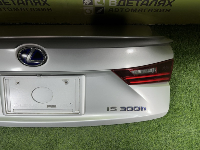 Крышка багажника LEXUS IS300H AVE30