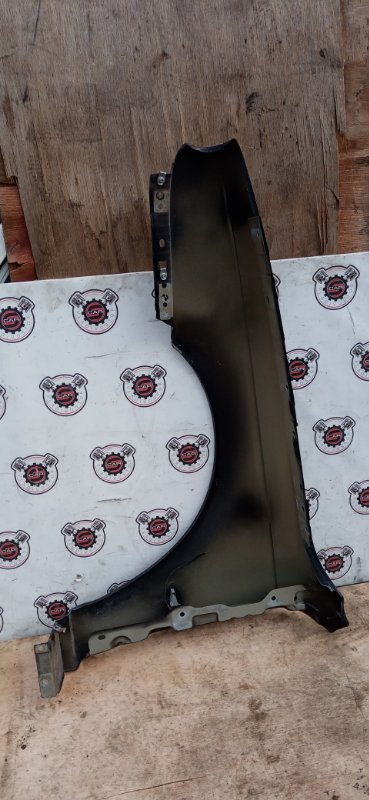 Крыло переднее правое XJ X350