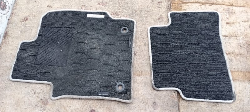 Коврики комплект TOYOTA COROLLA ZWE211 2ZRFXE