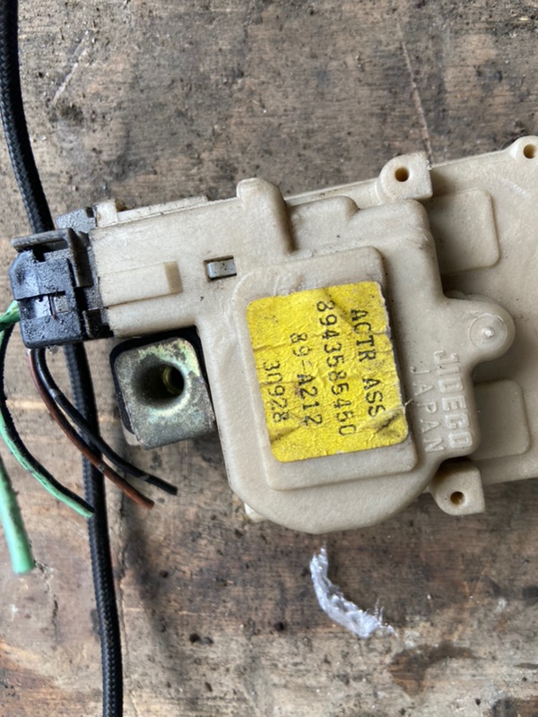 Ручка двери задняя правая BIGHORN UBS25 4JG2