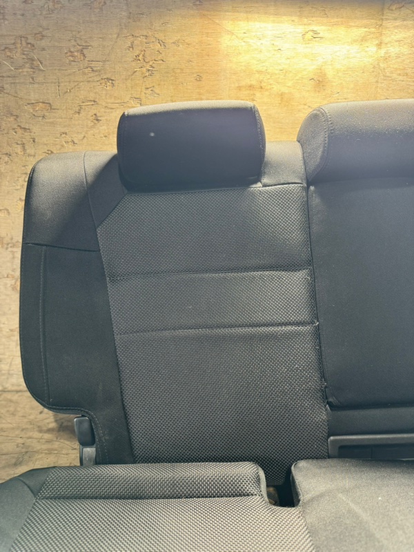 Сидение заднее SUBARU LEGACY BH5 EJ20