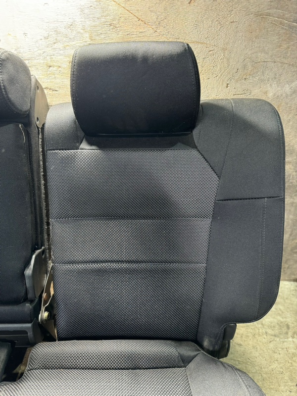 Сидение заднее LEGACY BH5 EJ20