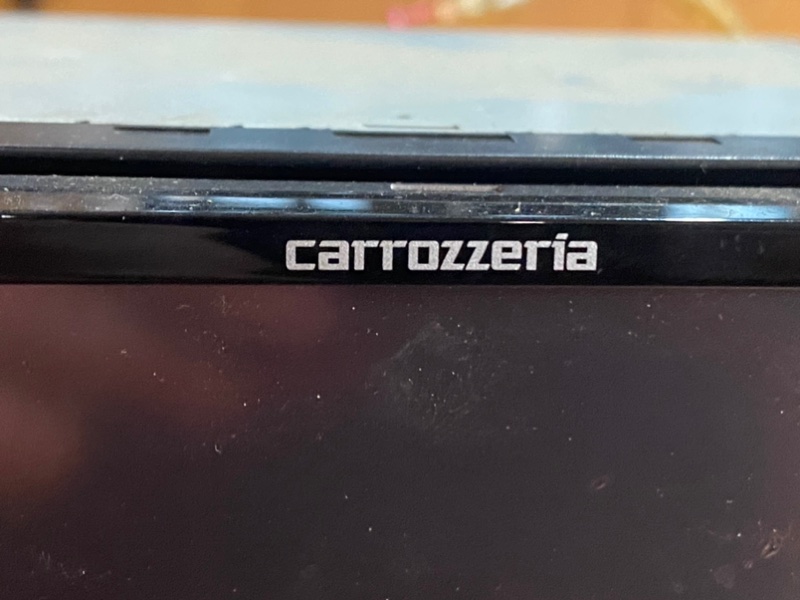 Магнитофон Carrozzeria AVICMRZ90