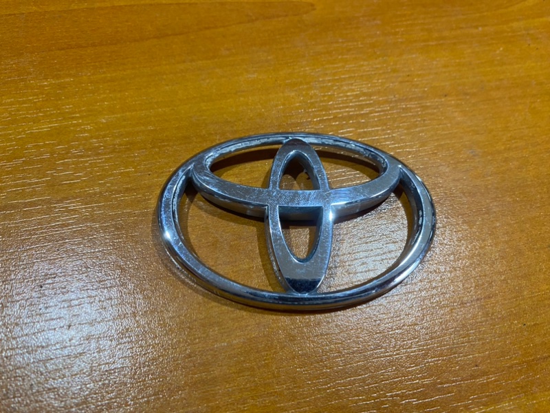 Эмблема TOYOTA контрактная