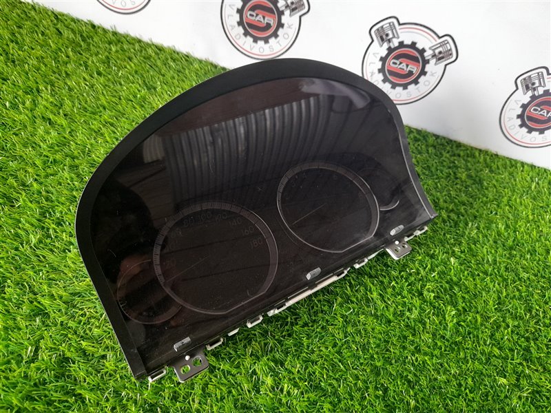 Спидометр CROWN MAJESTA UZS186