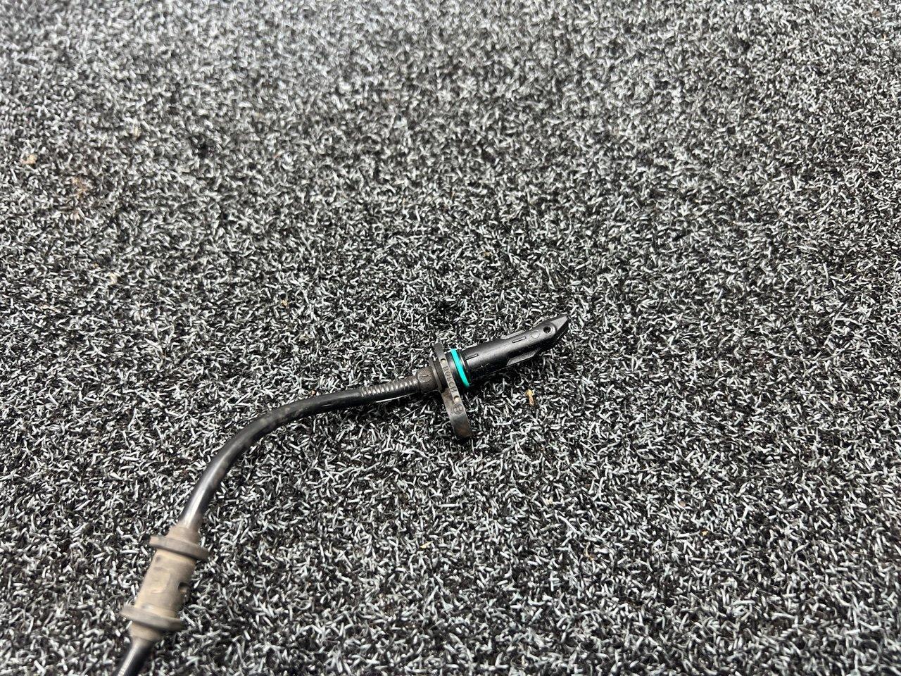 Датчик ABS GLC Coupe c253 2019 C253 om 651.921