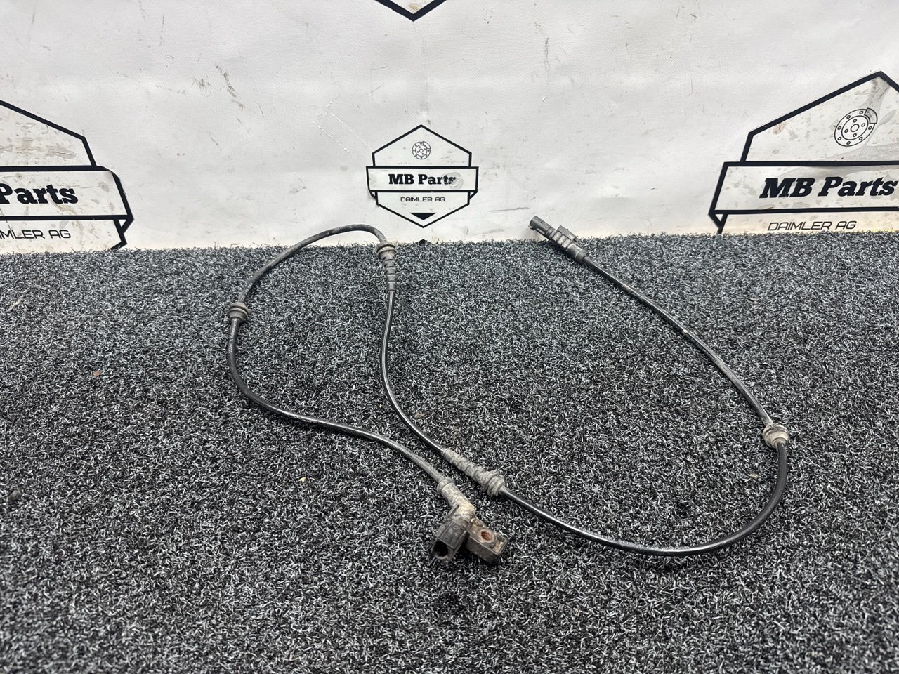 Датчик износа тормозных колодок задний Mercedes-Benz gle W167 2021 w167 om 656 a1675405200 Б/У