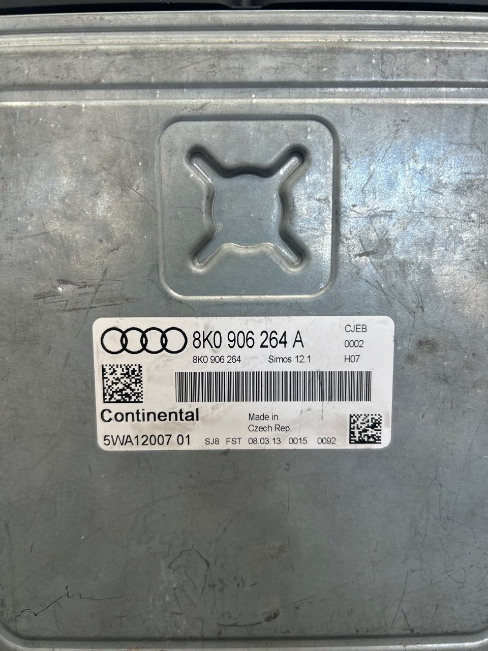 Блок управления двигателем A5 2013 8T