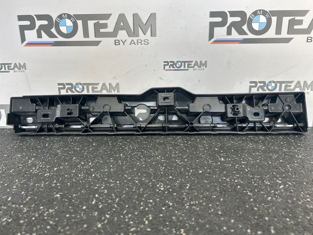 Кронштейн крепления порога 5 2022 G30