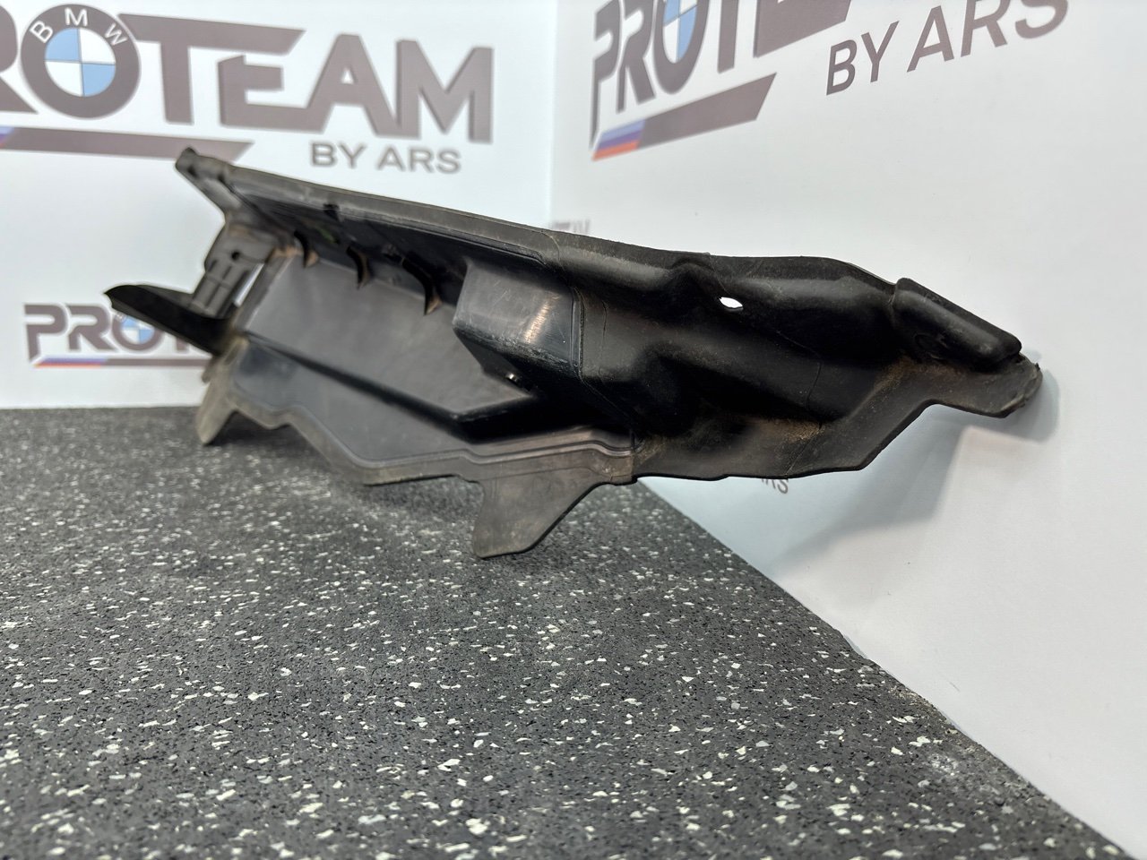 Пластик моторного отсека X5 2017 F15