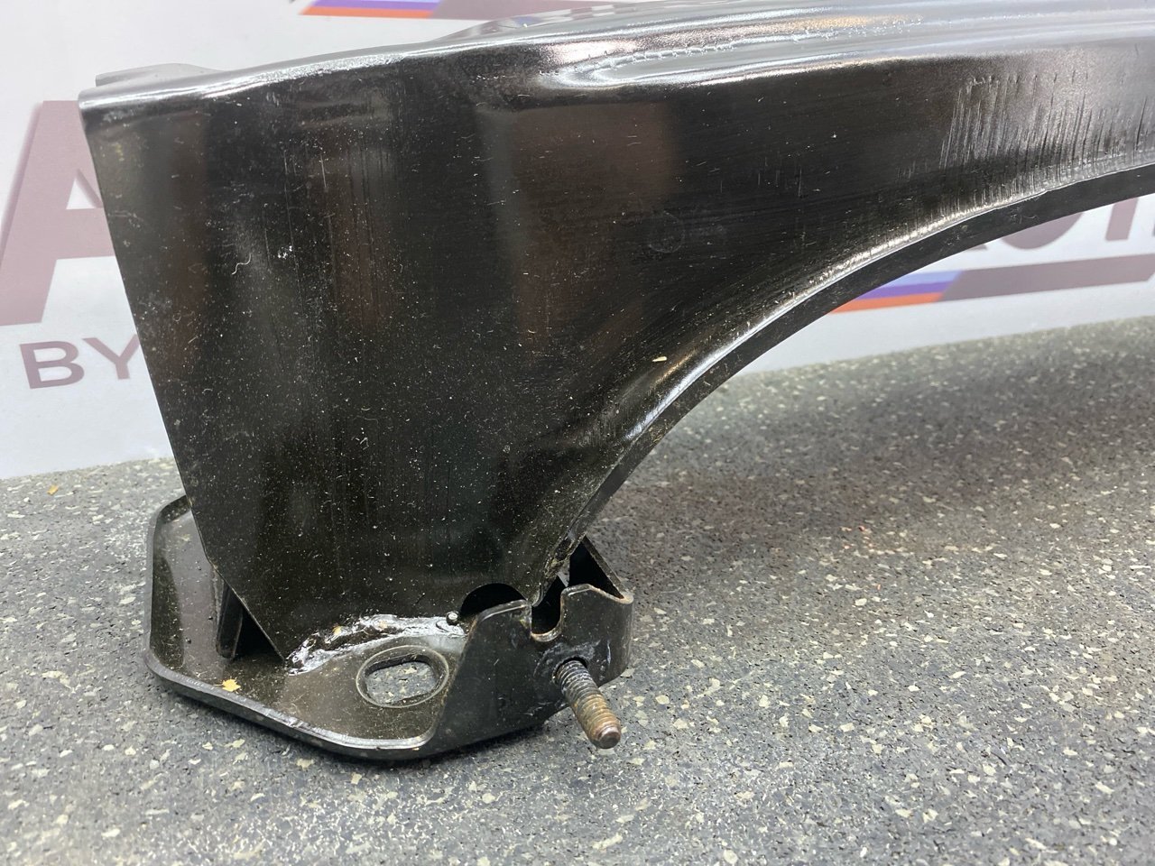 Усилитель бампера заднего 5 2021 G30 B47