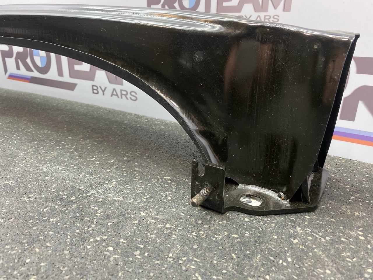 Усилитель бампера заднего 5 2021 G30 B47