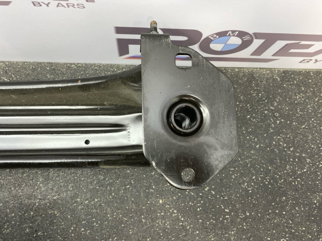 Усилитель бампера заднего 5 2021 G30 B47