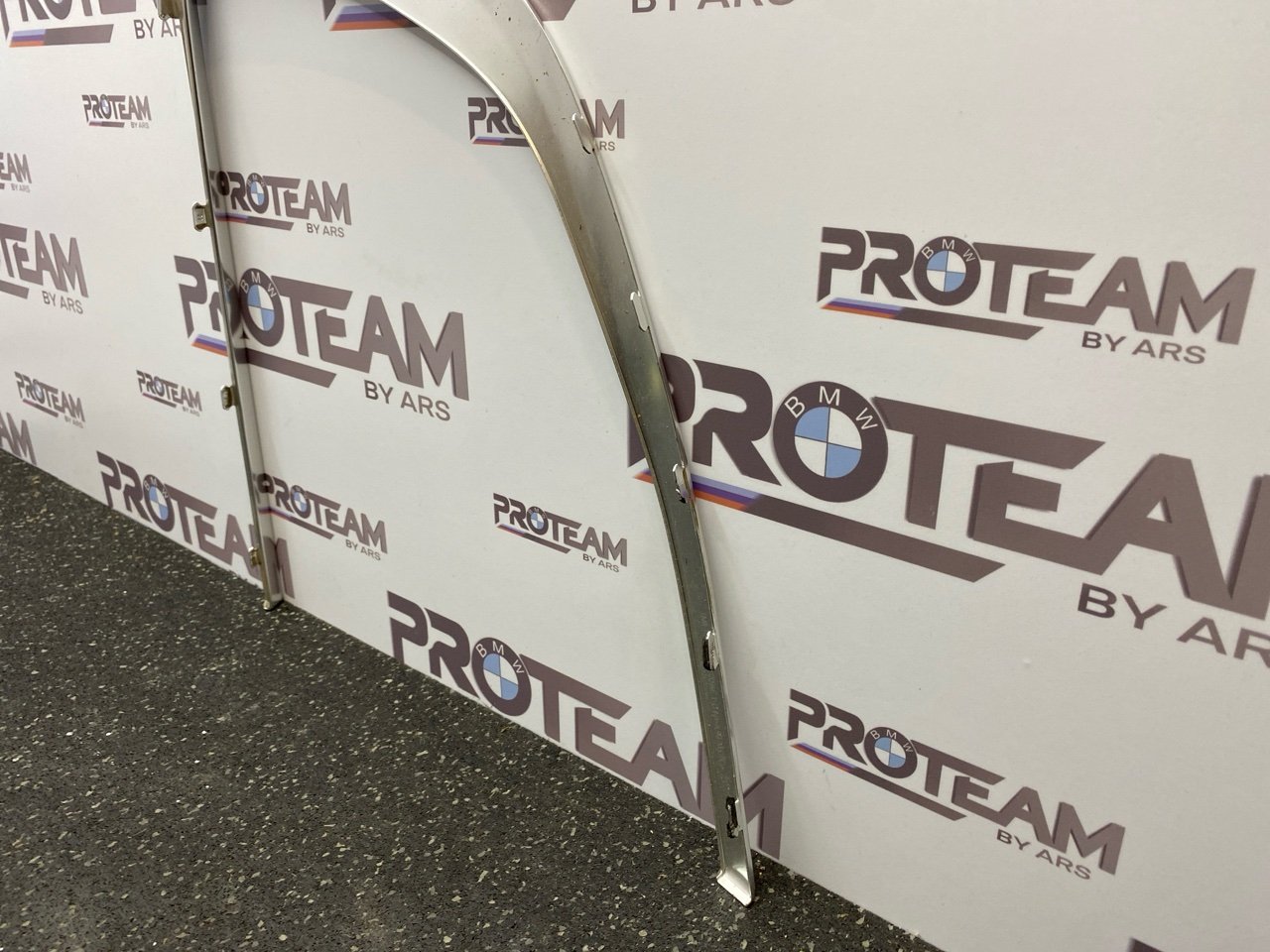 Молдинг стекла двери задней левой наружный X3 2022 G01 Молдинг стекла двери задней левой наружный X3 2022 G01