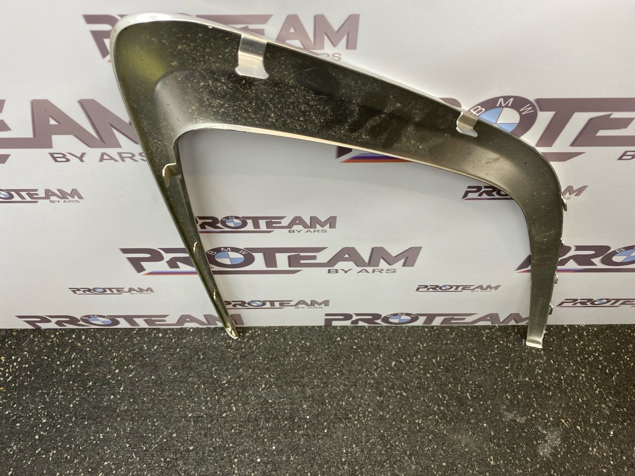 Молдинг стекла двери задней левой наружный X3 2022 G01 Молдинг стекла двери задней левой наружный X3 2022 G01