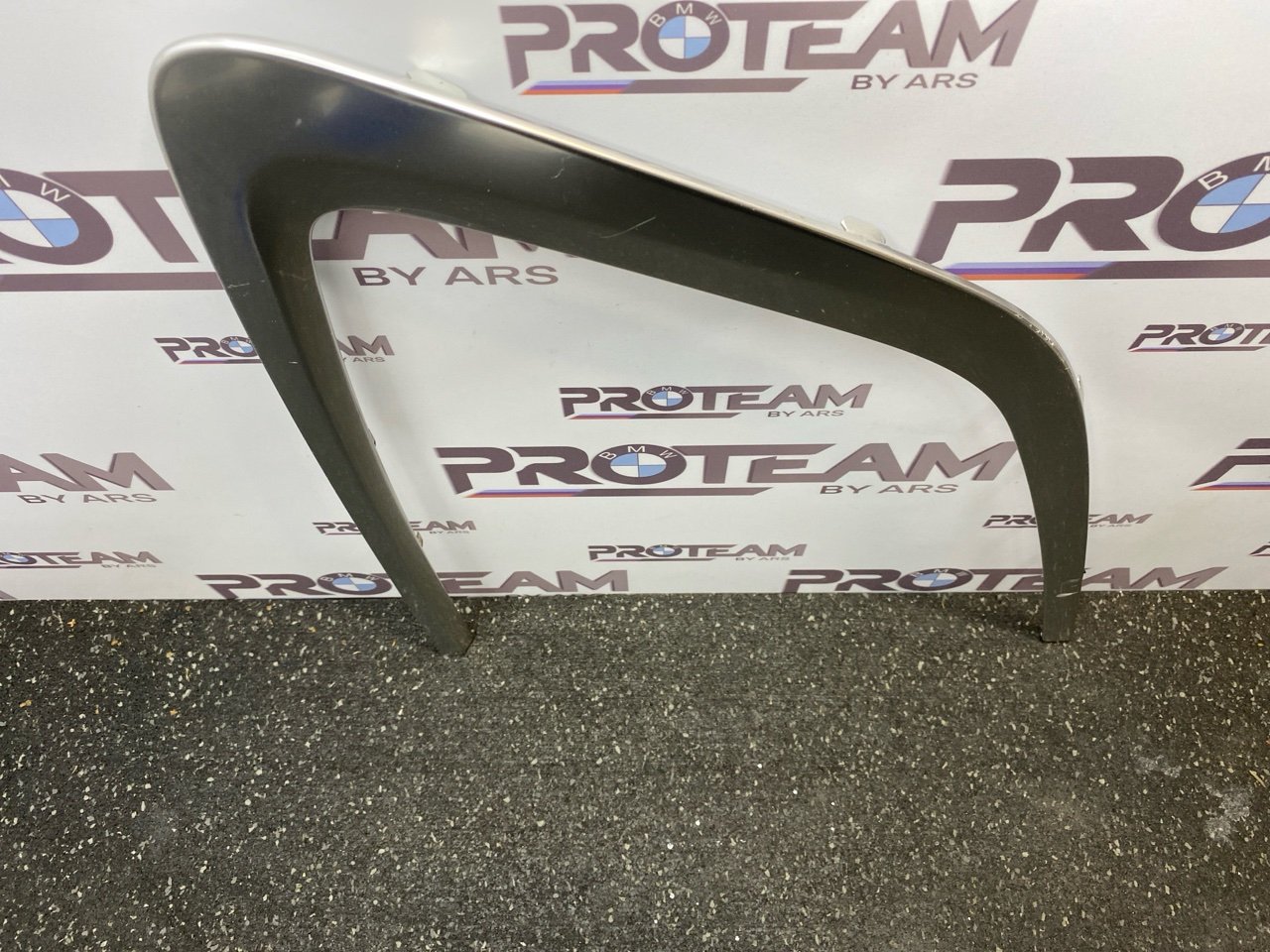 Молдинг стекла двери задней правой наружный X3 2022 G01