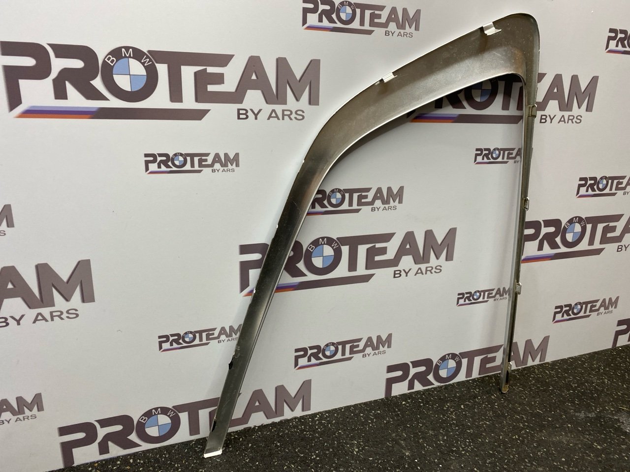 Молдинг стекла двери задней правой наружный X3 2022 G01