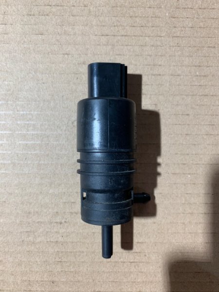 Запчасть мотор бачка омывателя BMW 5-Series 523d 2012 F10 N47T N47D20C 67126934160 контрактная Мотор бачка омывателя BMW 5-Series 523d 2012 F10 N47T N47D20C 67126934160 контрактная