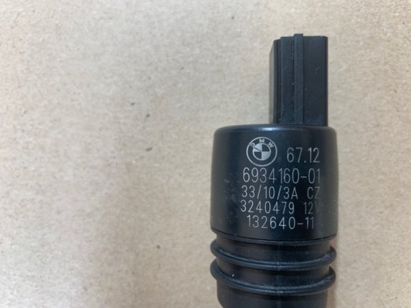 Мотор бачка омывателя 5-Series 535i GT 2009 F07 N55B30 Мотор бачка омывателя 5-Series 535i GT 2009 F07 N55B30