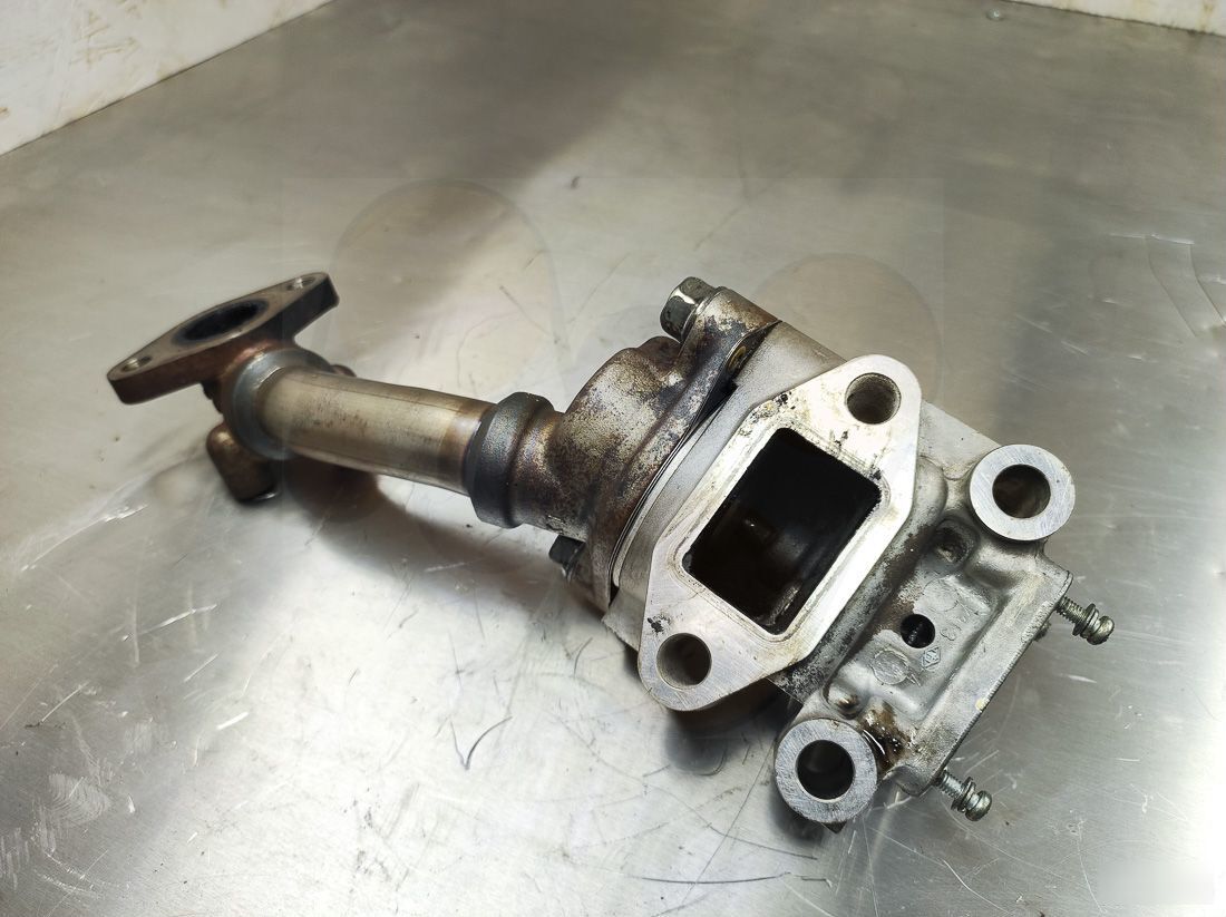 Клапан EGR Mitsubishi 4D56U 1582A038 контрактная