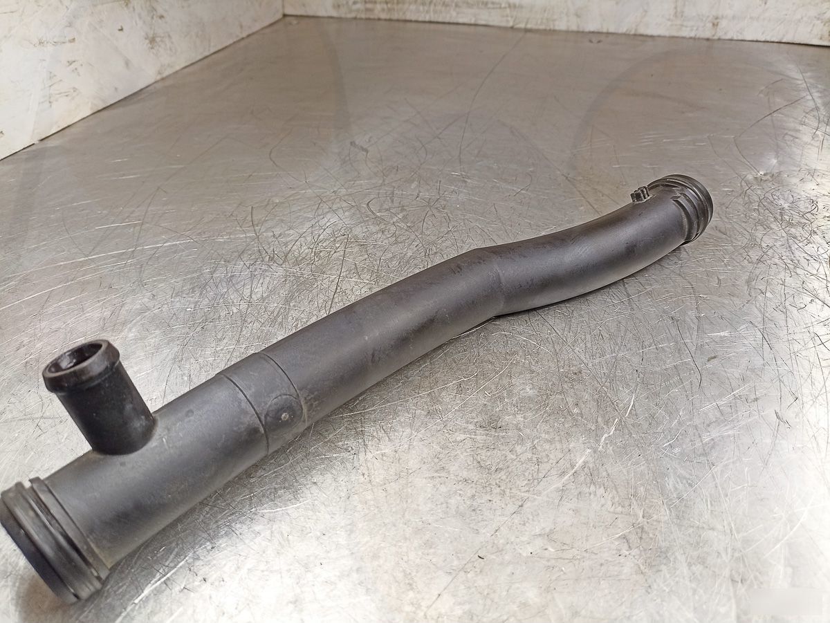 Патрубок водяной Subaru Impreza WRX STI VAF 03F121065A контрактная