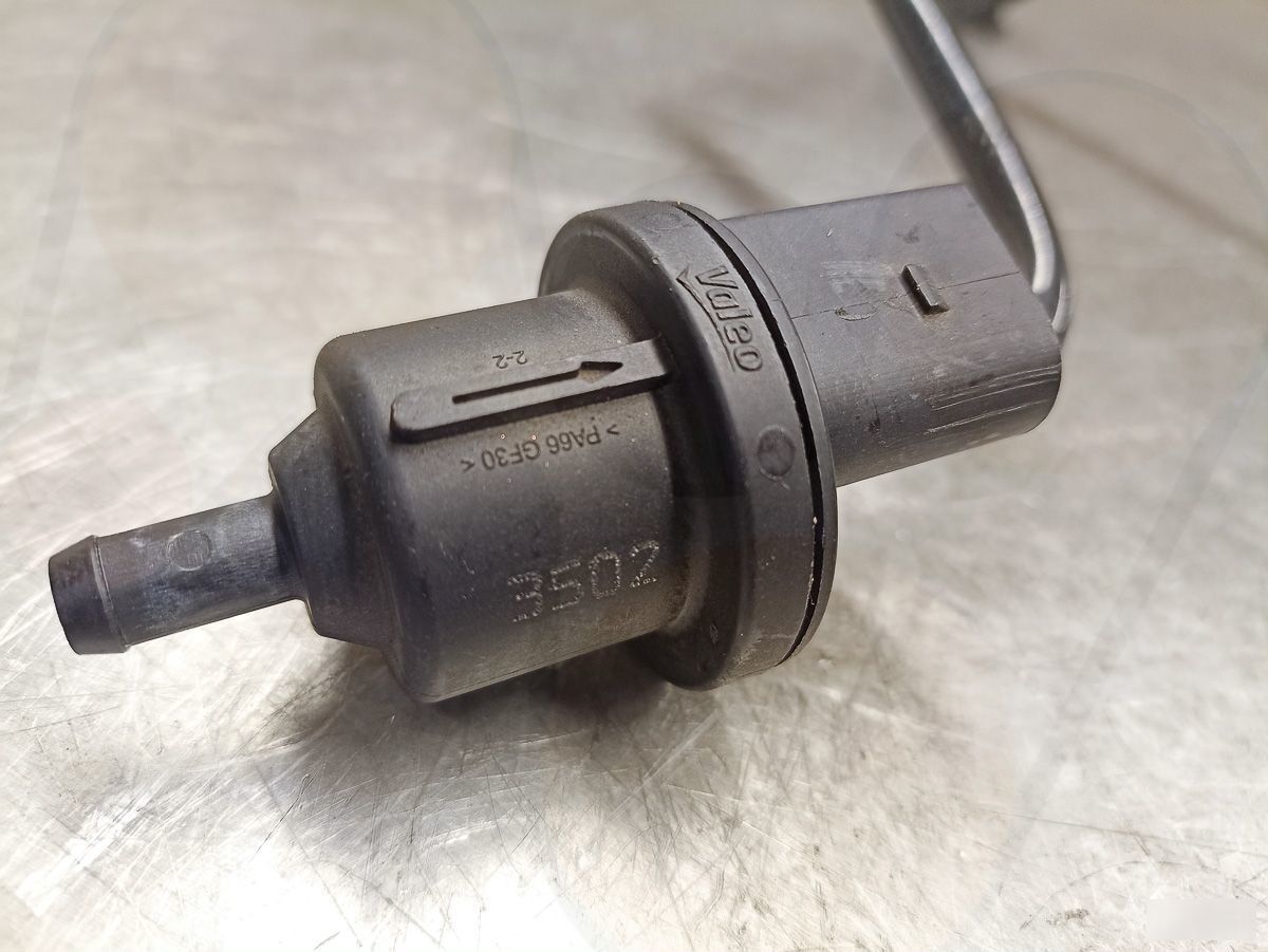 Клапан вентиляции топливного бака