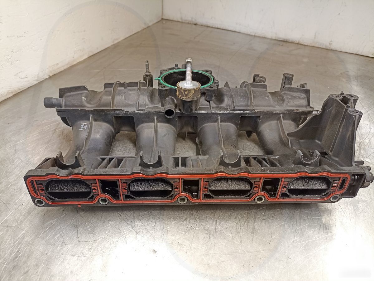 Коллектор впускной Passat CC B6