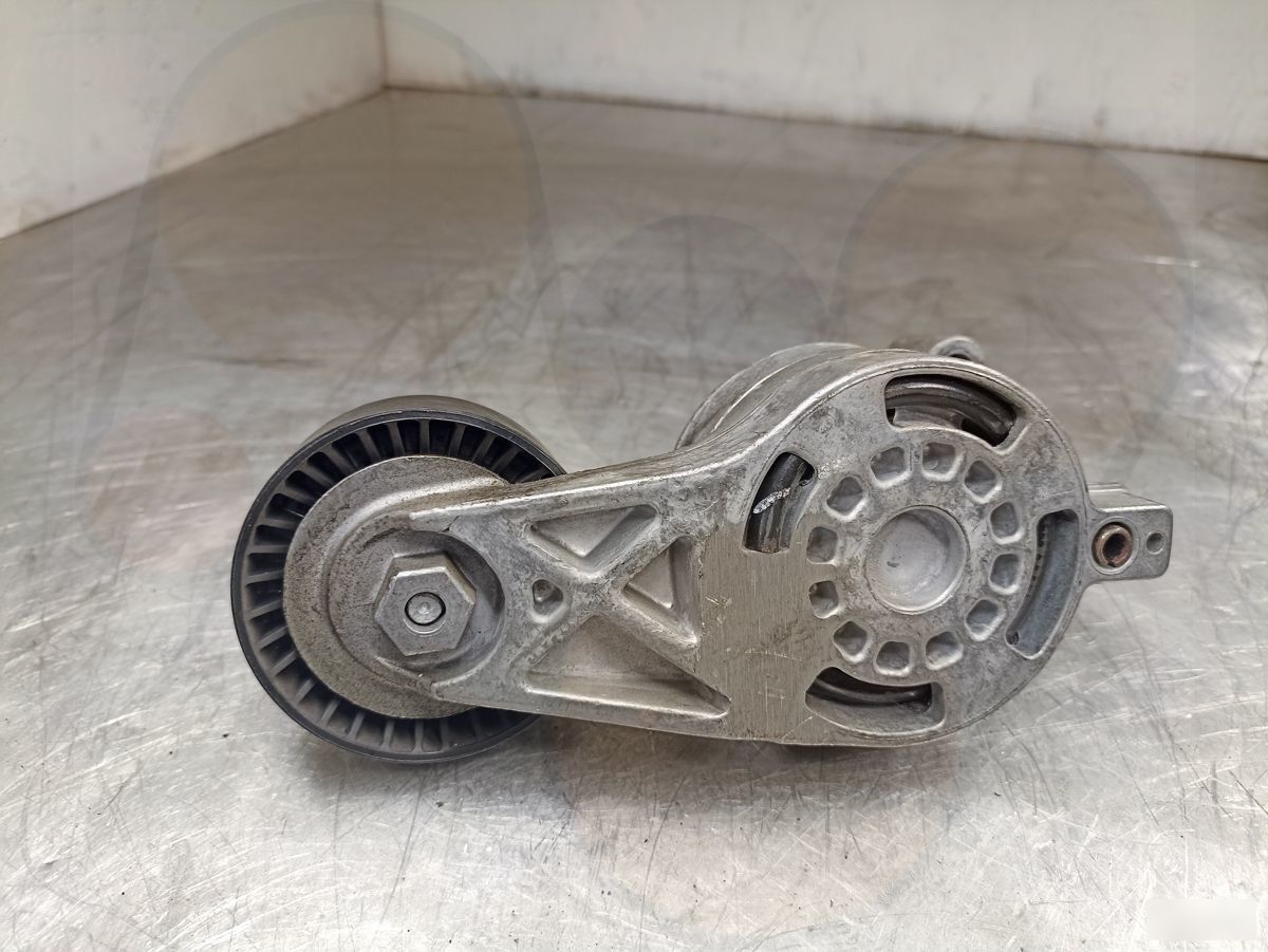 Ролик натяжной Volkswagen 06F903315 контрактная