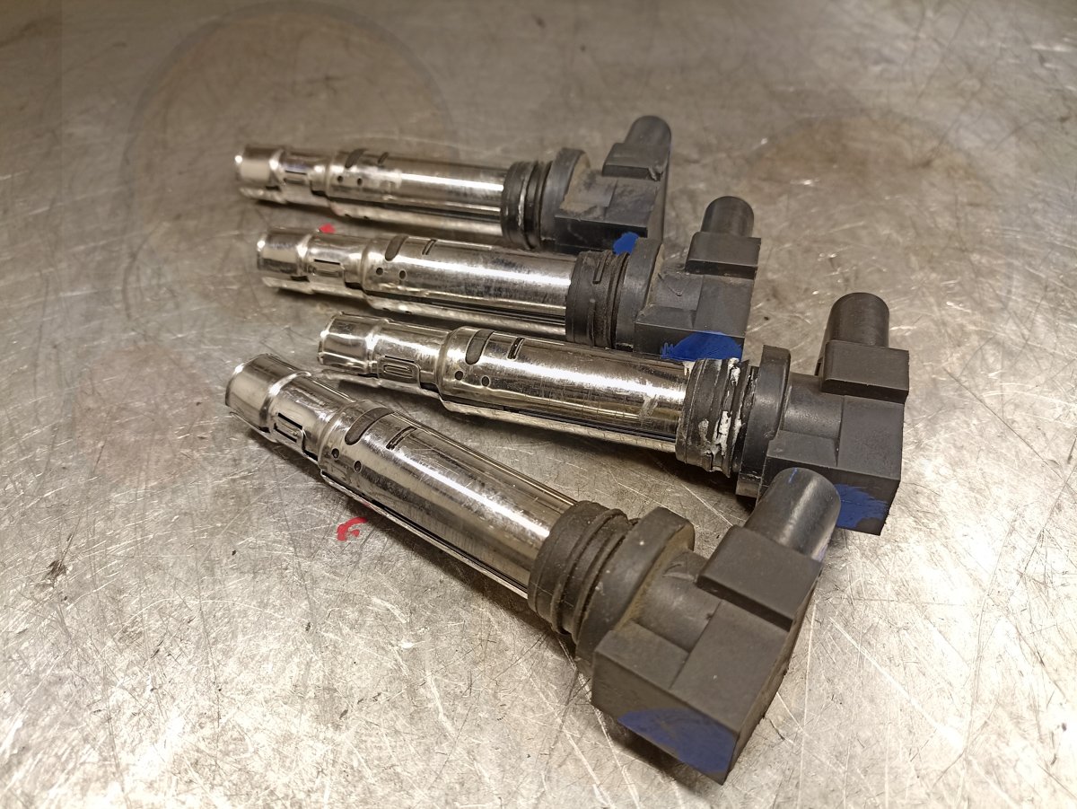 Катушка зажигания 036905715F VAG 036905715F контрактная