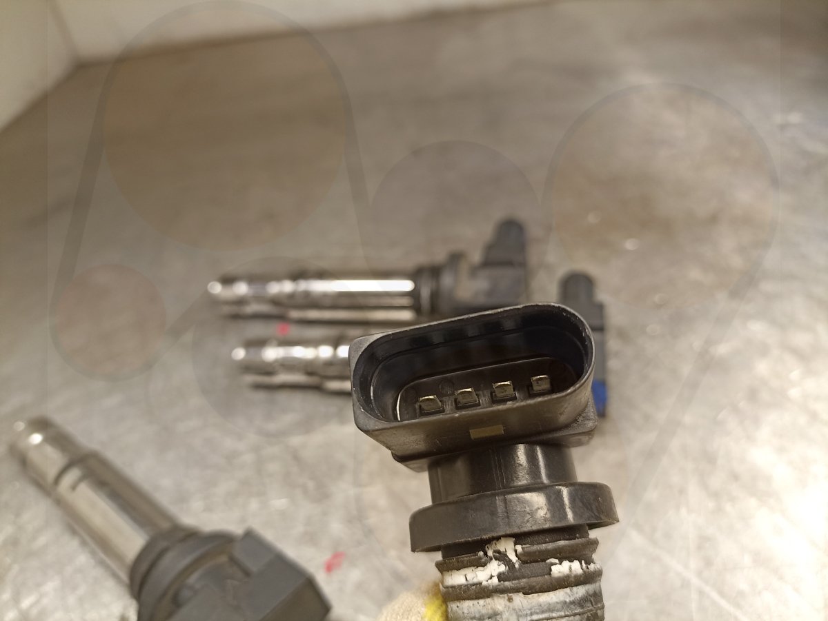 Катушка зажигания 036905715F VAG