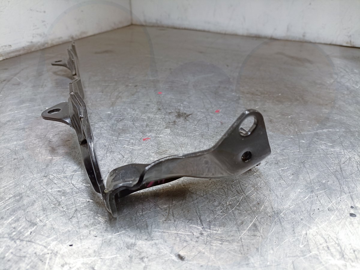 Кронштейн впускного коллектора 1540A245 Mitsubishi 4B11