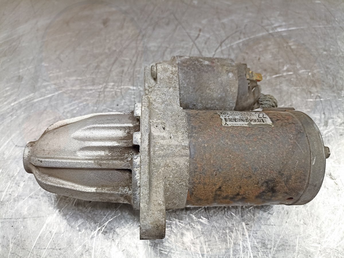 Стартер MR994922 Mitsubishi M000T45275ZT MR994922 контрактная