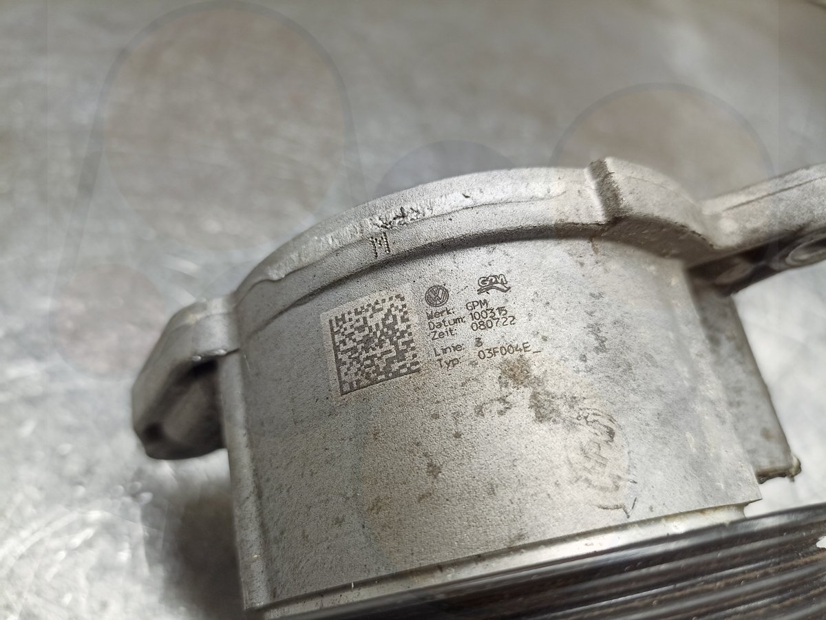 Помпа водяная 03F121004E VAG