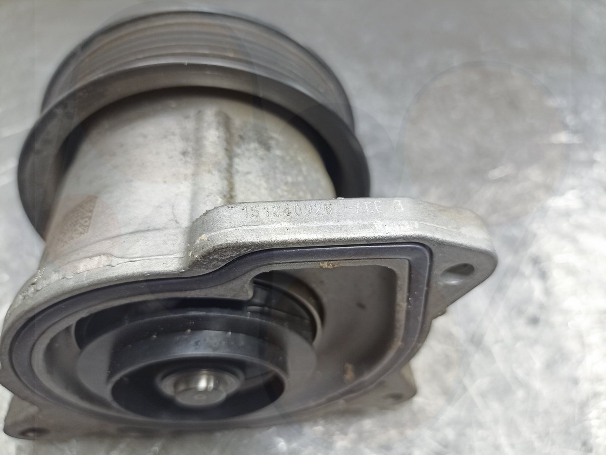 Помпа водяная 03F121004E VAG