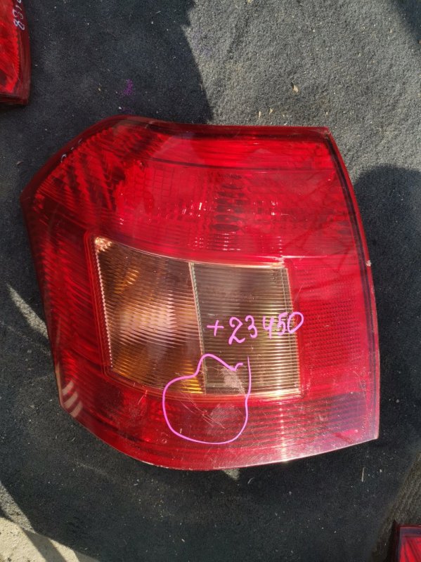 Стоп-сигнал Toyota Corolla120 E120 задний правый (б/у)