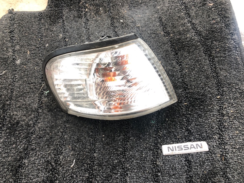 Поворотник к фаре Nissan Sunny FB15 правый (б/у)