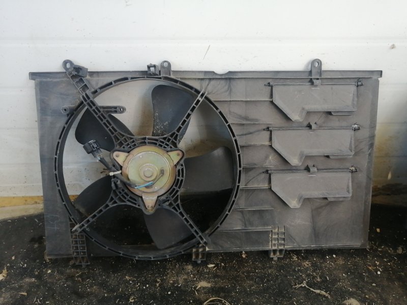 Диффузор радиатора Mitsubishi Lancer Cedia CS2A (б/у)
