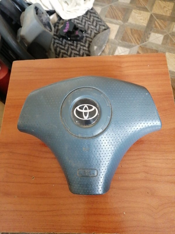 Аирбаг на руль Toyota Yaris SCP10 (б/у)