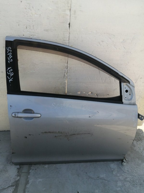 Дверь Toyota Belta SCP92 передняя правая (б/у)