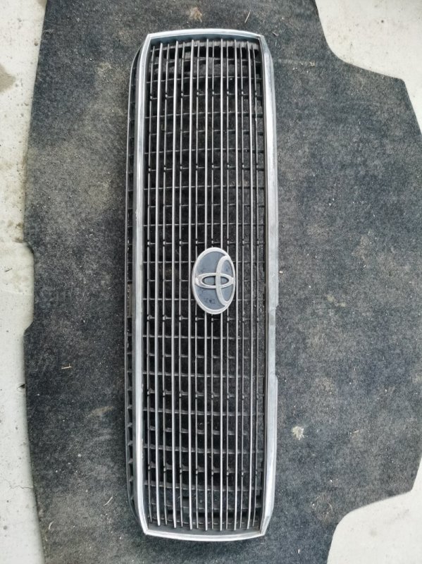 Решетка радиатора Toyota Comfort SXS11 (б/у)