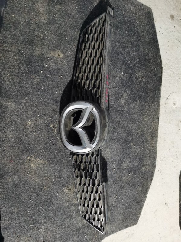 Решетка радиатора Mazda Demio DY3W (б/у)