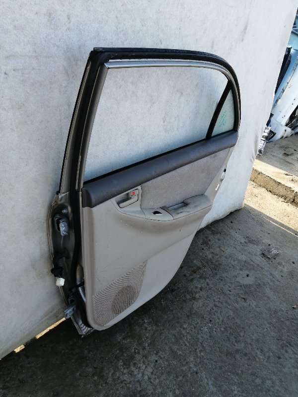 Дверь Toyota Corolla120 NZE121 задняя правая (б/у)