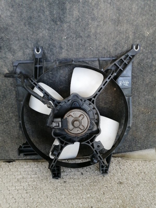 Диффузор радиатора Mazda Demio DW (б/у)