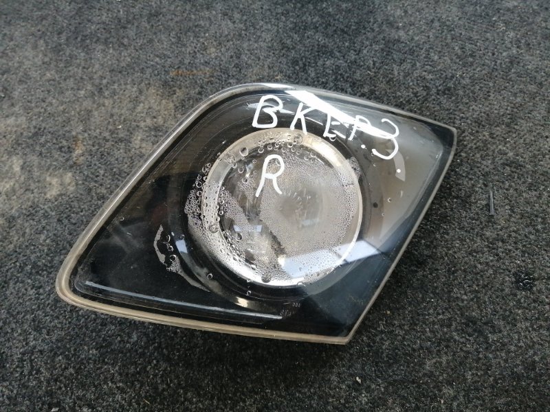 Стоп-сигнал в крышку багажника Mazda 3 BK правый (б/у)