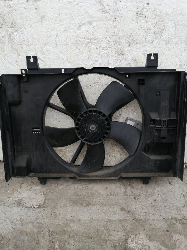 Диффузор радиатора Nissan Tiida C11 HR16DE (б/у)
